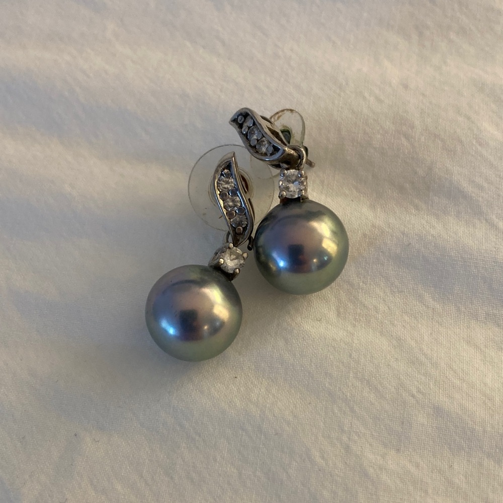 Elegant Silver Pearl Earrings